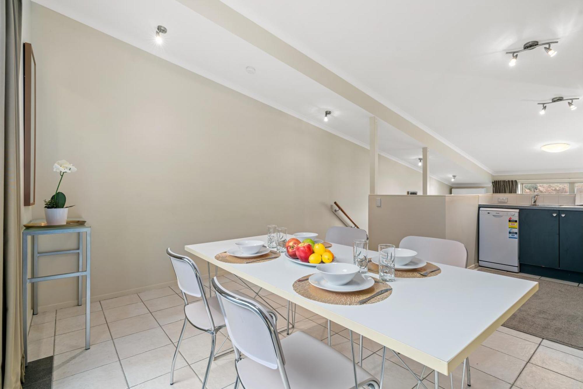 2-Bedroom Apartment With Lake & Mountain View - Beechwood Queenstown Exteriör bild