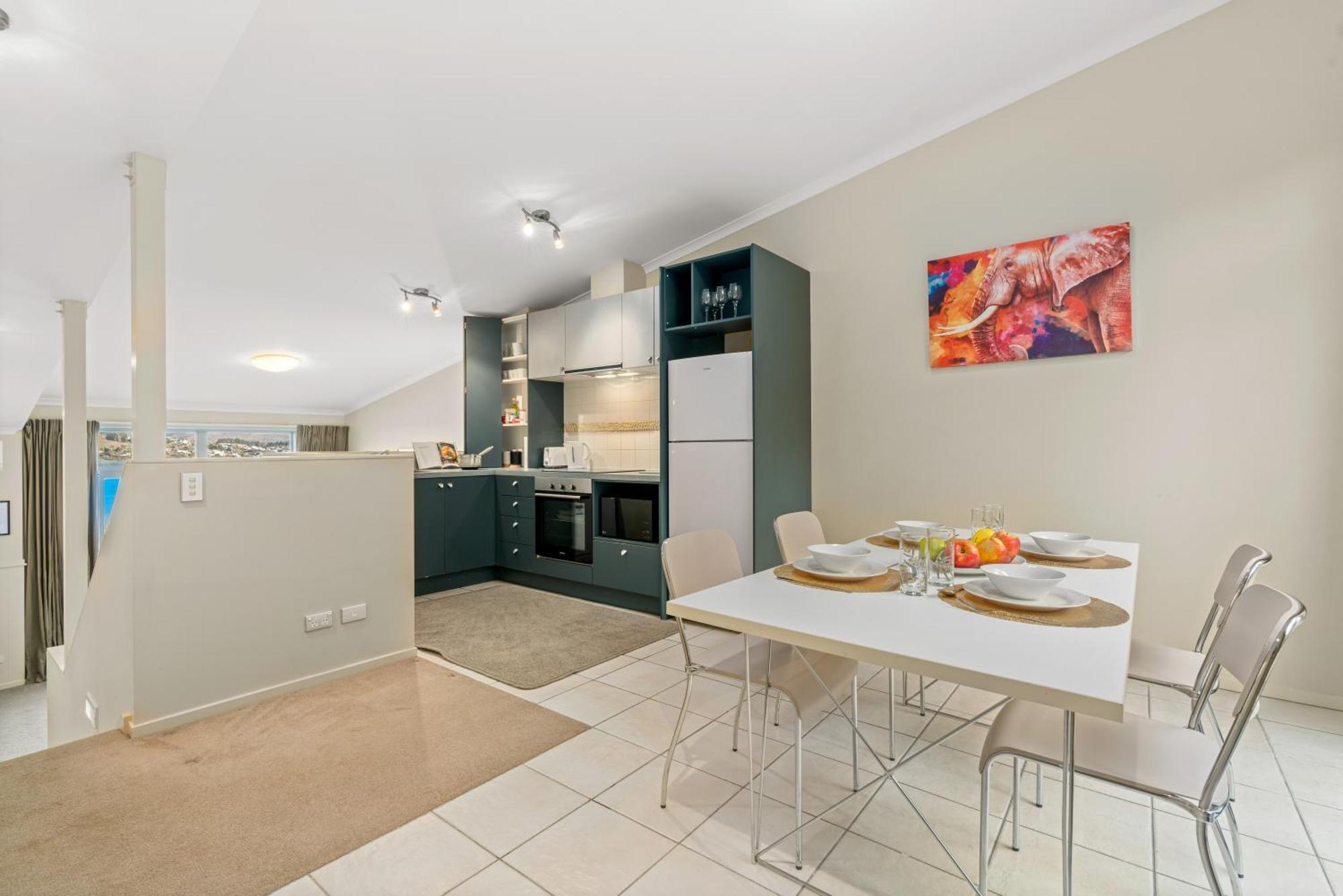 2-Bedroom Apartment With Lake & Mountain View - Beechwood Queenstown Exteriör bild