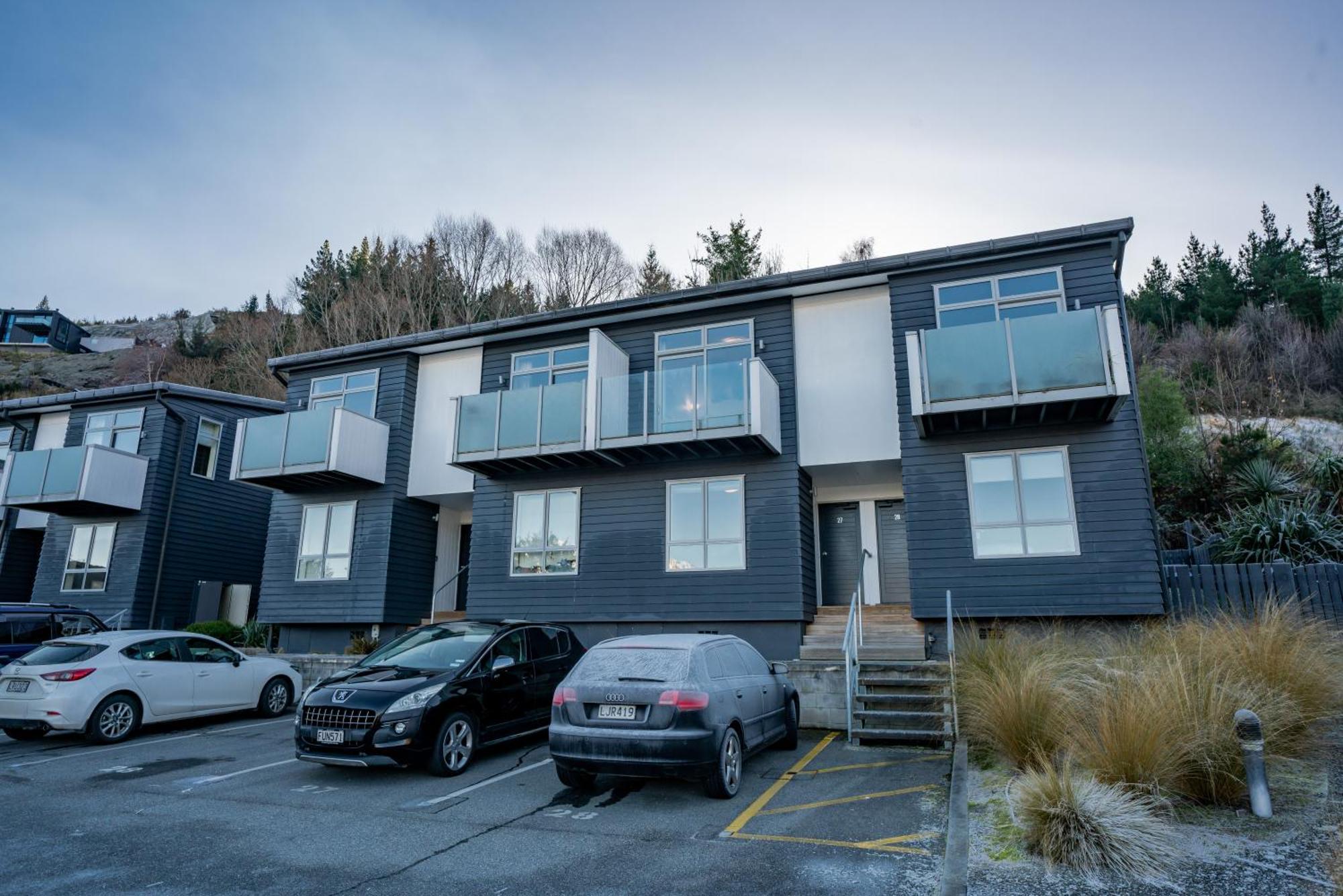2-Bedroom Apartment With Lake & Mountain View - Beechwood Queenstown Exteriör bild